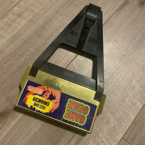Game genie Nintendo entertainment system 🎮 - Picture 2 of 4
